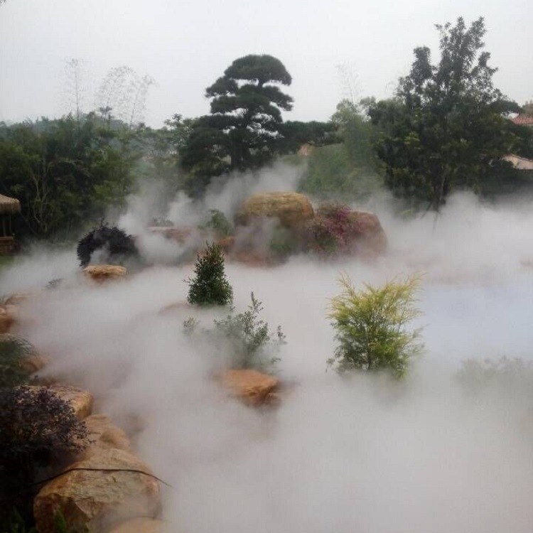 假山造霧